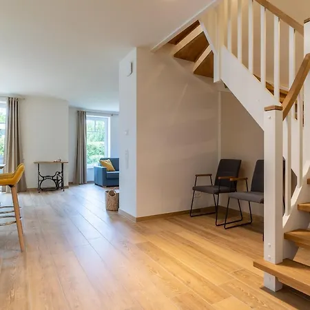 Hus Achter De Dannen Hus Achter De Dannen Semesterbostad